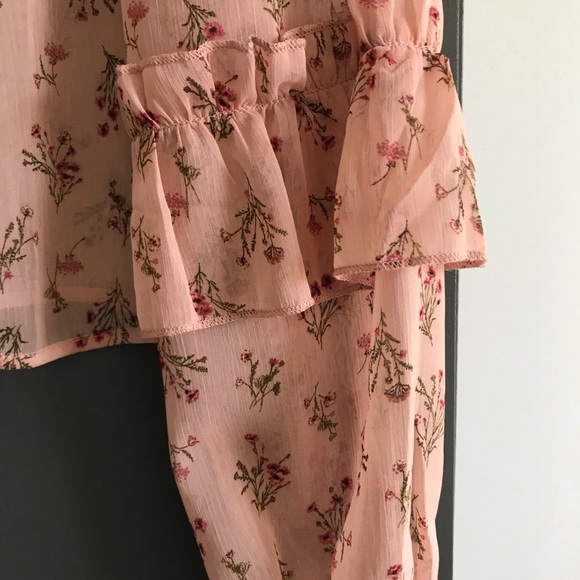 Forever 21 Keyhole Ruffle Blouse - Picture 3 of 6